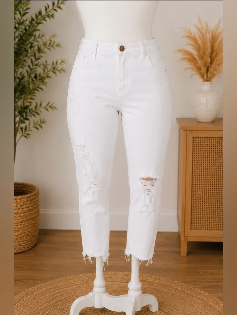 SO High Rise Distressed Crop Jeggings – White – Size 15 (32 Waist) – Stretch